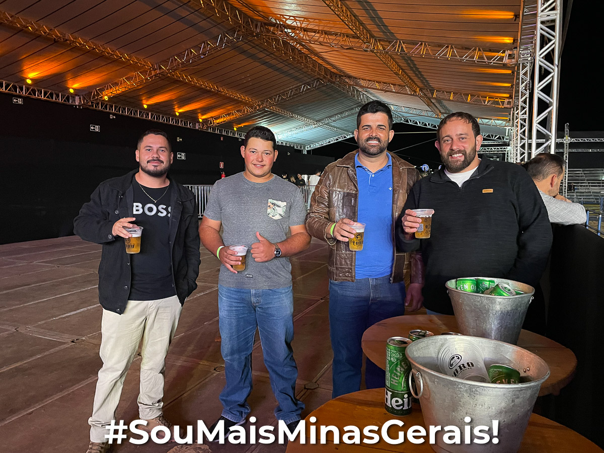 Capa do álbum Cobertura Festa do Produtor Rural de Medeiros - Show Banda Dejavu